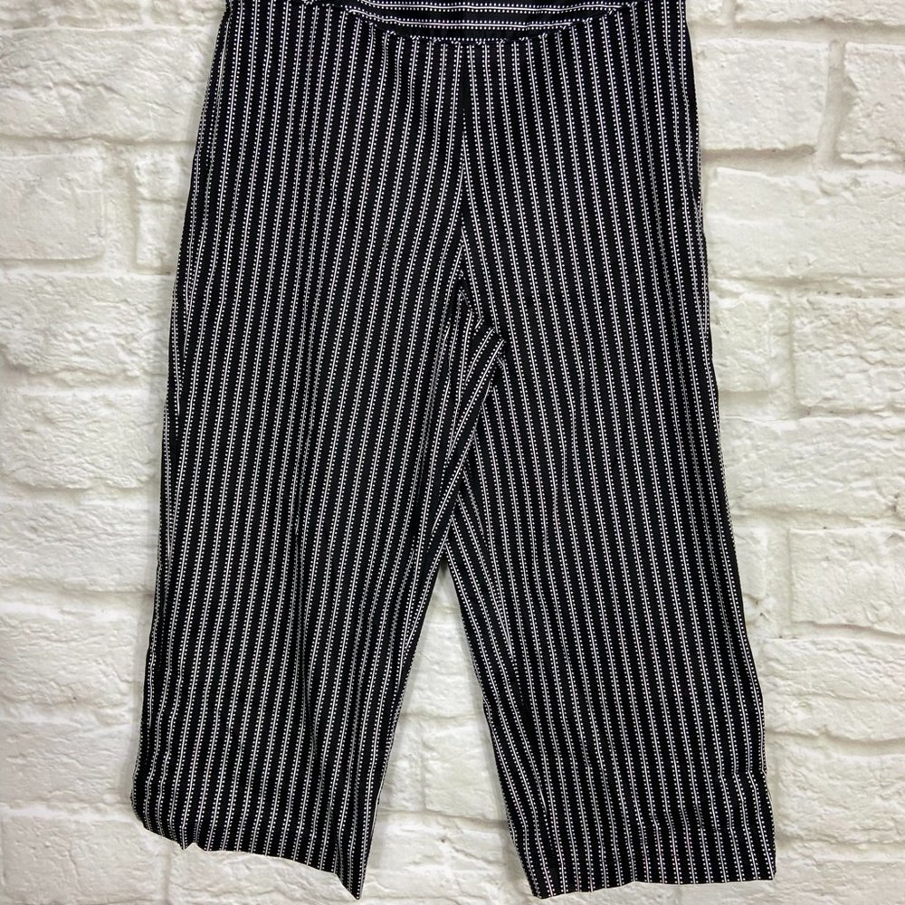 VALERIE STEVENS Cropped Pants Womens Petite 8P Black/White Stripe Stretch